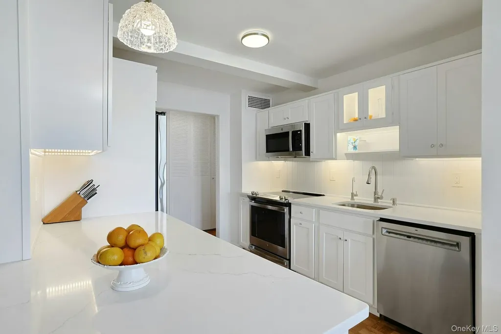 12 Old Mamaroneck Road White Plains NY 10605