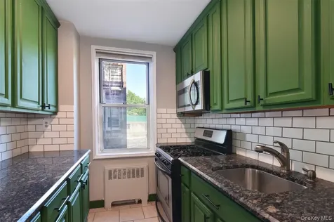 1111 Midland Avenue Bronxville NY 10708
