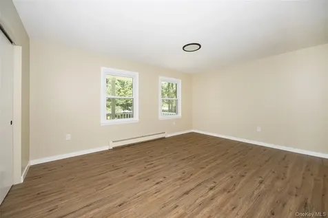 18 Cream Street Hyde Park NY 12538
