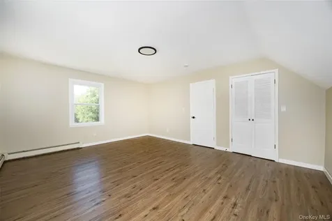 18 Cream Street Hyde Park NY 12538