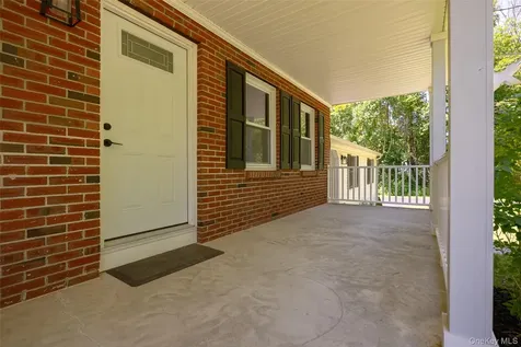 18 Cream Street Hyde Park NY 12538