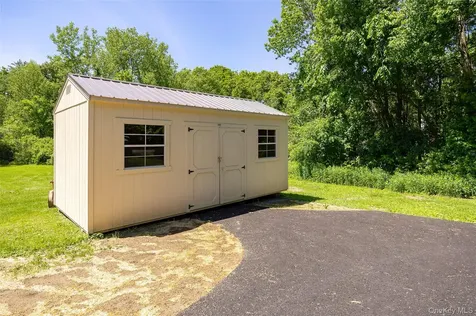 18 Cream Street Hyde Park NY 12538