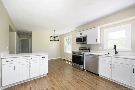 18 Cream Street Hyde Park NY 12538