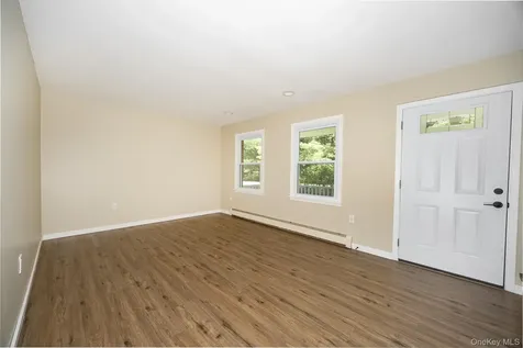 18 Cream Street Hyde Park NY 12538