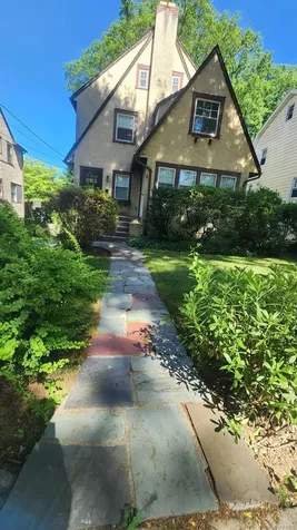 72 Archer Drive Bronxville NY 10708