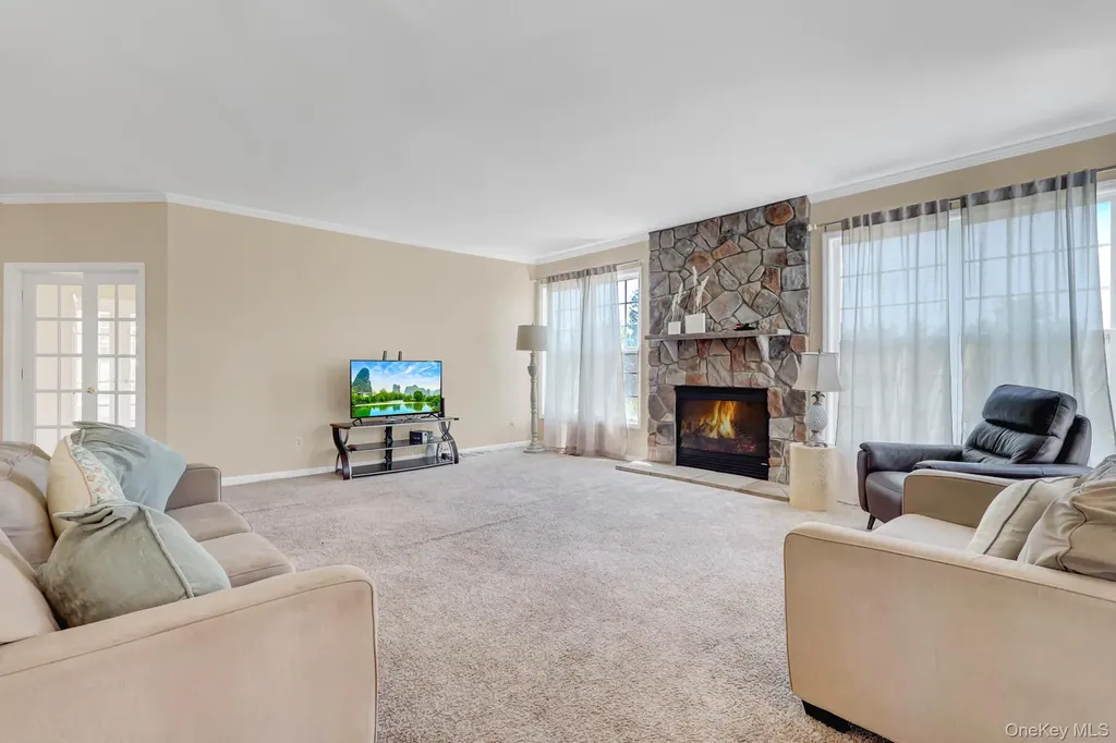 66 Canterbury Drive Wading River NY 11792