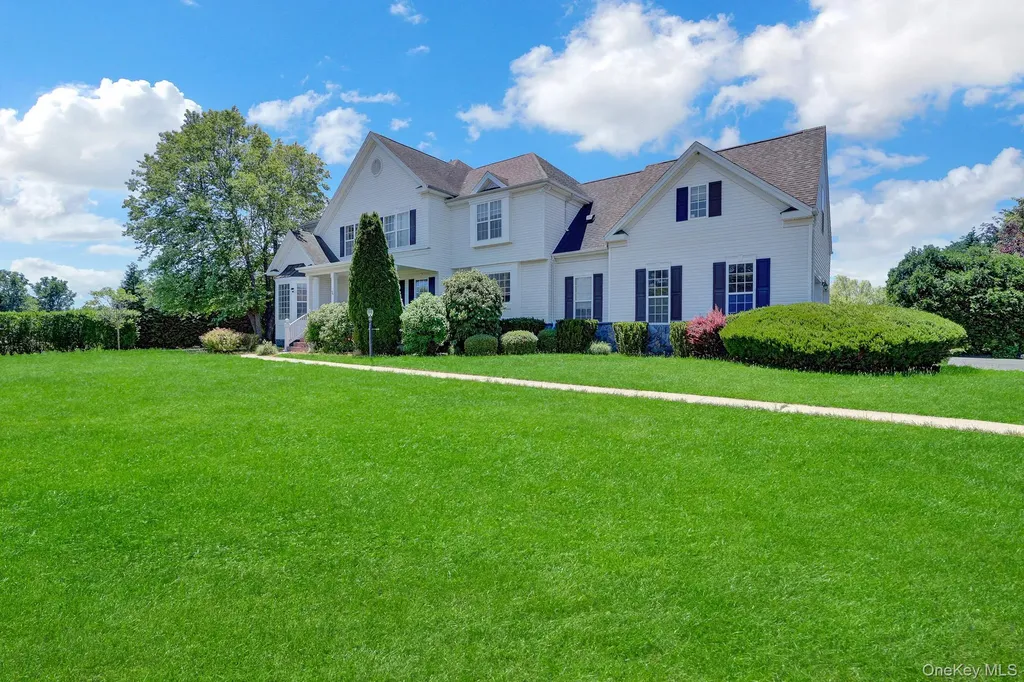 66 Canterbury Drive Wading River NY 11792
