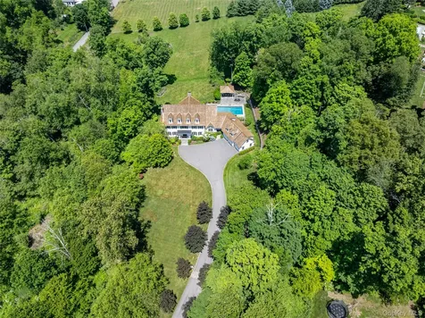 86 Sheather Road Mount Kisco NY 10549