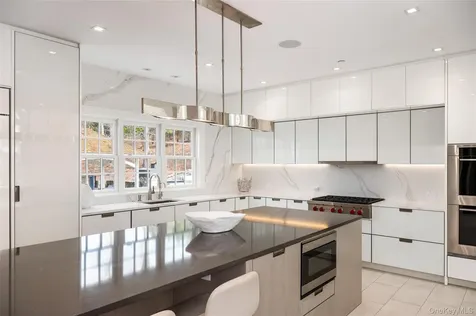 86 Sheather Road Mount Kisco NY 10549