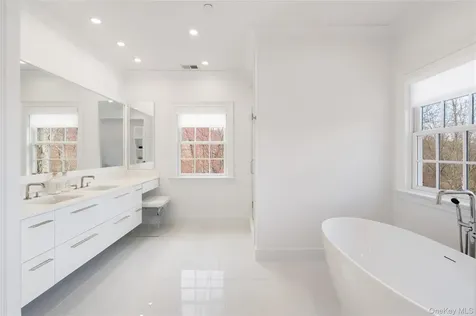 86 Sheather Road Mount Kisco NY 10549