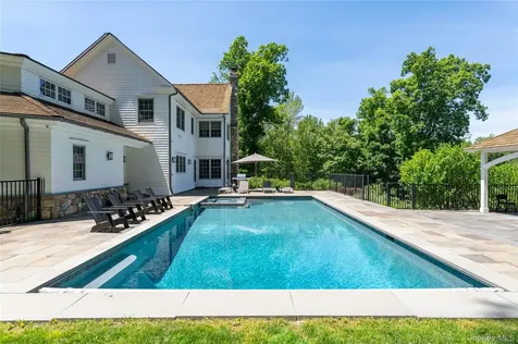 86 Sheather Road Mount Kisco NY 10549