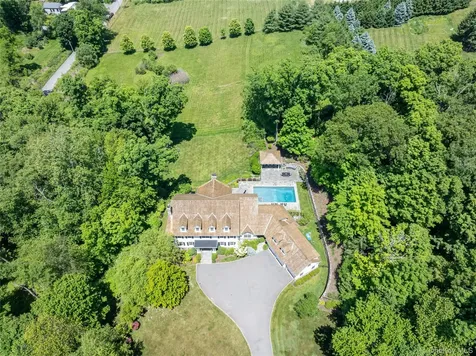86 Sheather Road Mount Kisco NY 10549