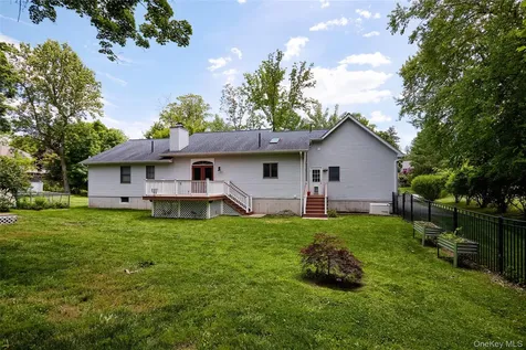37 Mansion Drive Hyde Park NY 12538