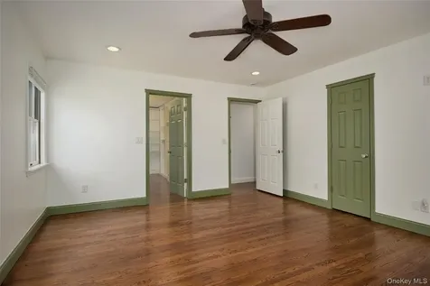 37 Mansion Drive Hyde Park NY 12538