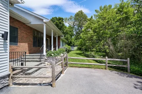 37 Mansion Drive Hyde Park NY 12538