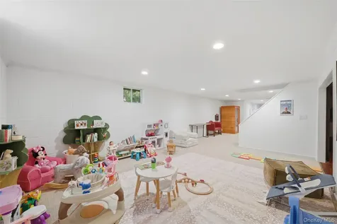 13 Schildbach Road Pound Ridge NY 10576