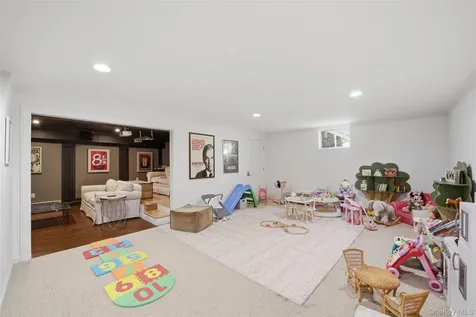 13 Schildbach Road Pound Ridge NY 10576