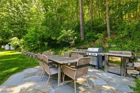 13 Schildbach Road Pound Ridge NY 10576