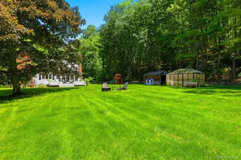 13 Schildbach Road Pound Ridge NY 10576