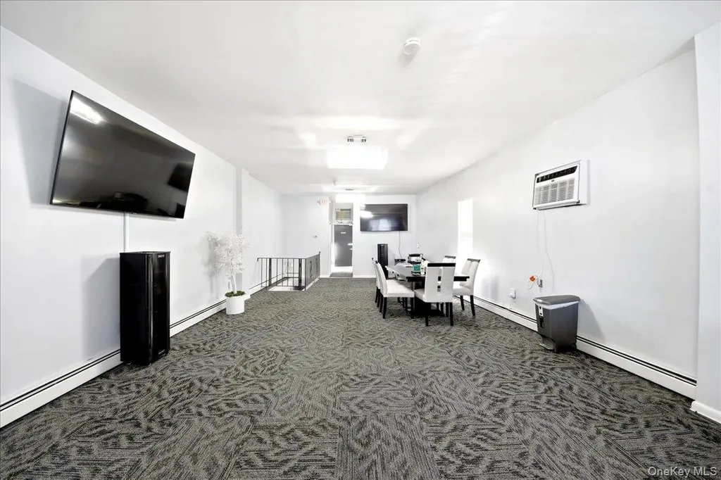1020 Mclean Avenue Yonkers NY 10704