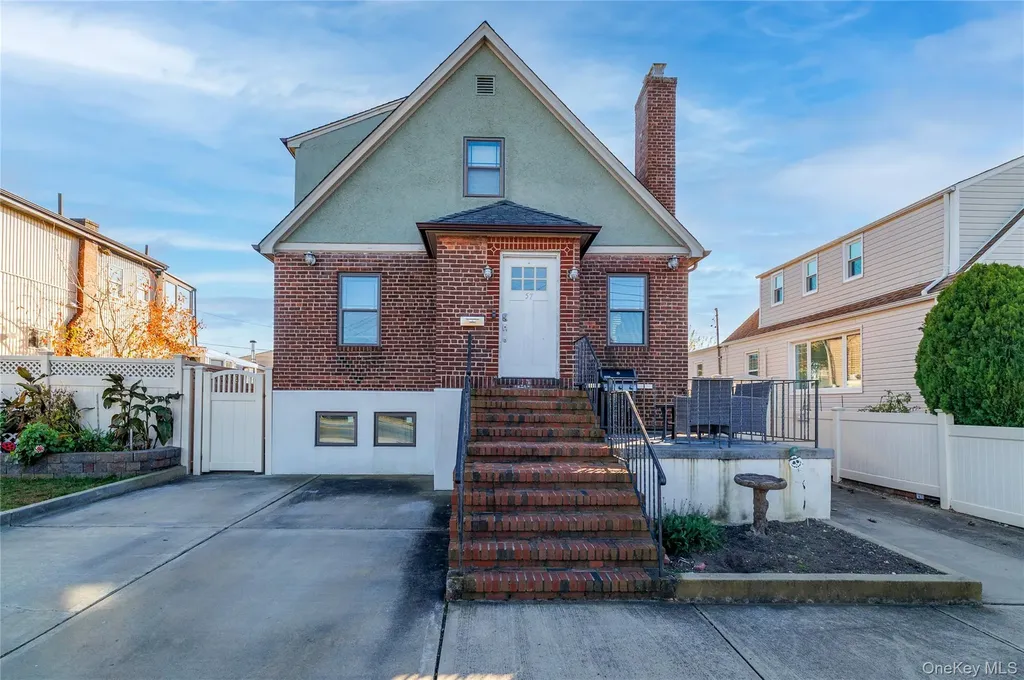 57 Island Parkway Island Park NY 11558