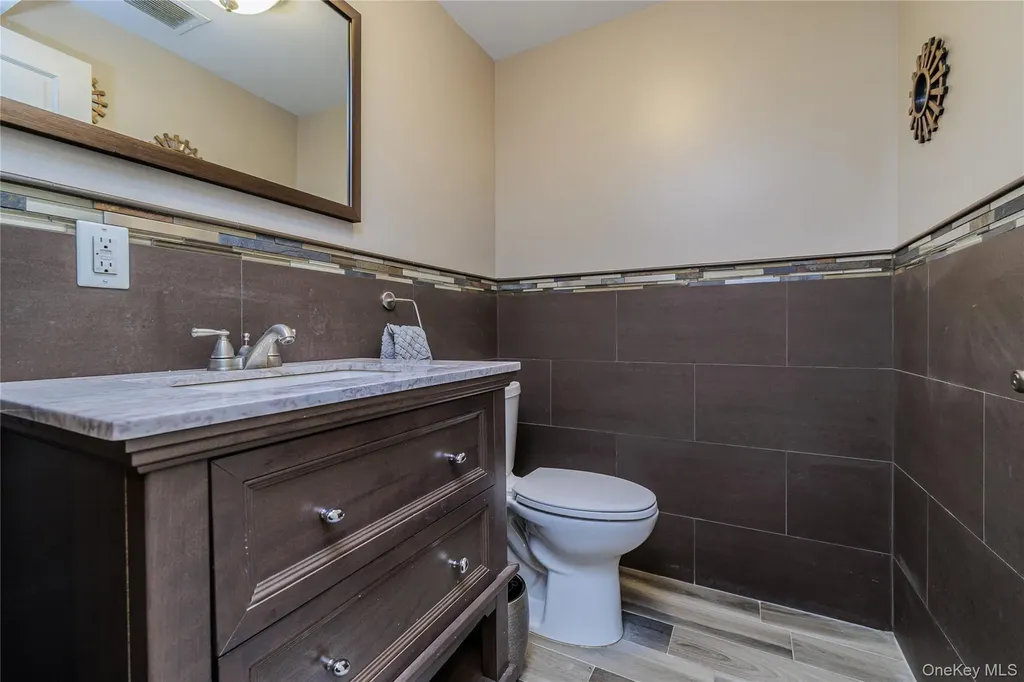 57 Island Parkway Island Park NY 11558