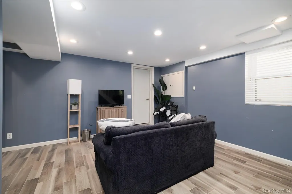 57 Island Parkway Island Park NY 11558