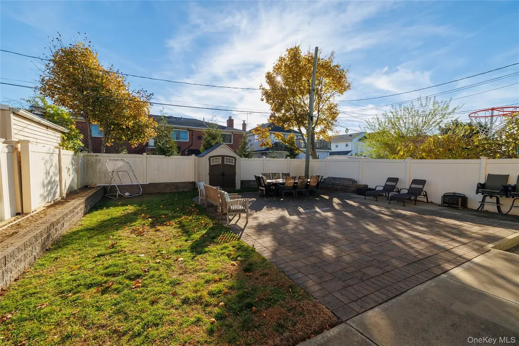 57 Island Parkway Island Park NY 11558