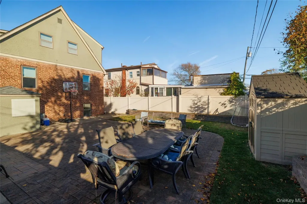 57 Island Parkway Island Park NY 11558