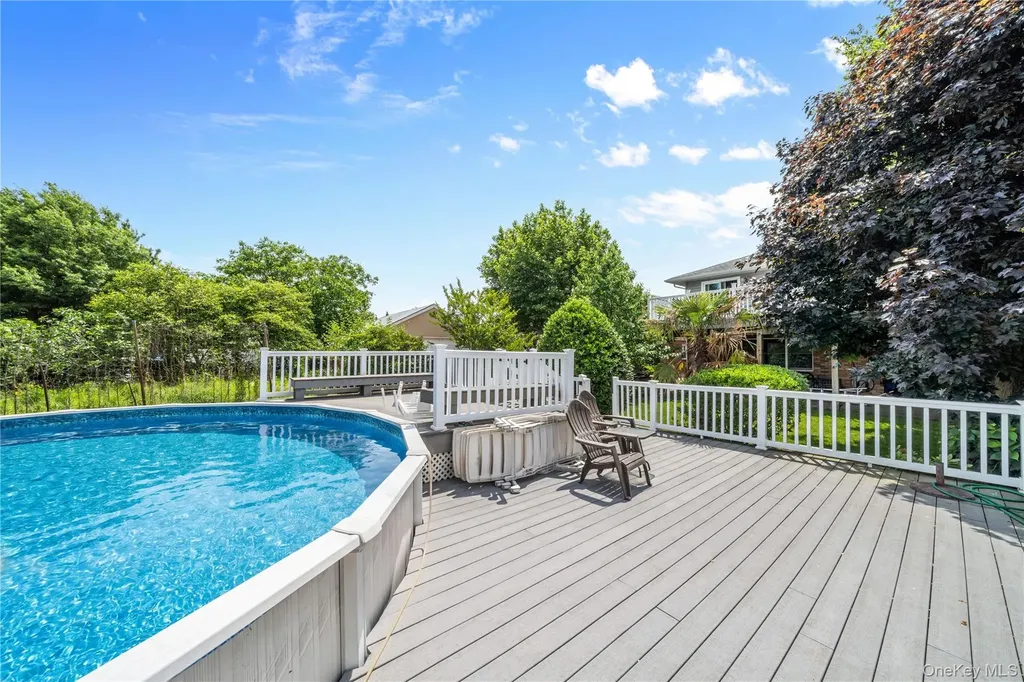 240 Pearl Street Lawrence NY 11559