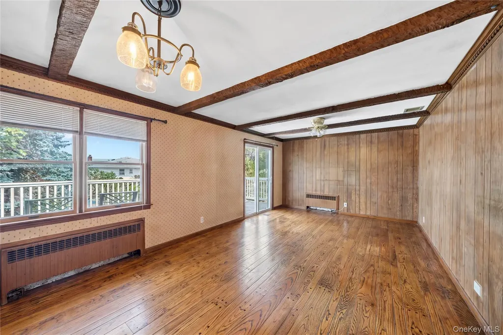 240 Pearl Street Lawrence NY 11559