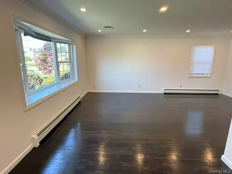 322 N Virginia Avenue Massapequa NY 11758