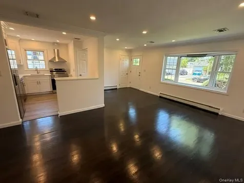 322 N Virginia Avenue Massapequa NY 11758
