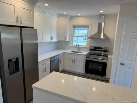 322 N Virginia Avenue Massapequa NY 11758