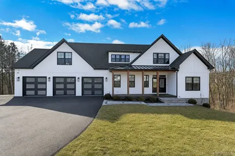 6 Conifer Court Poughkeepsie NY 12603