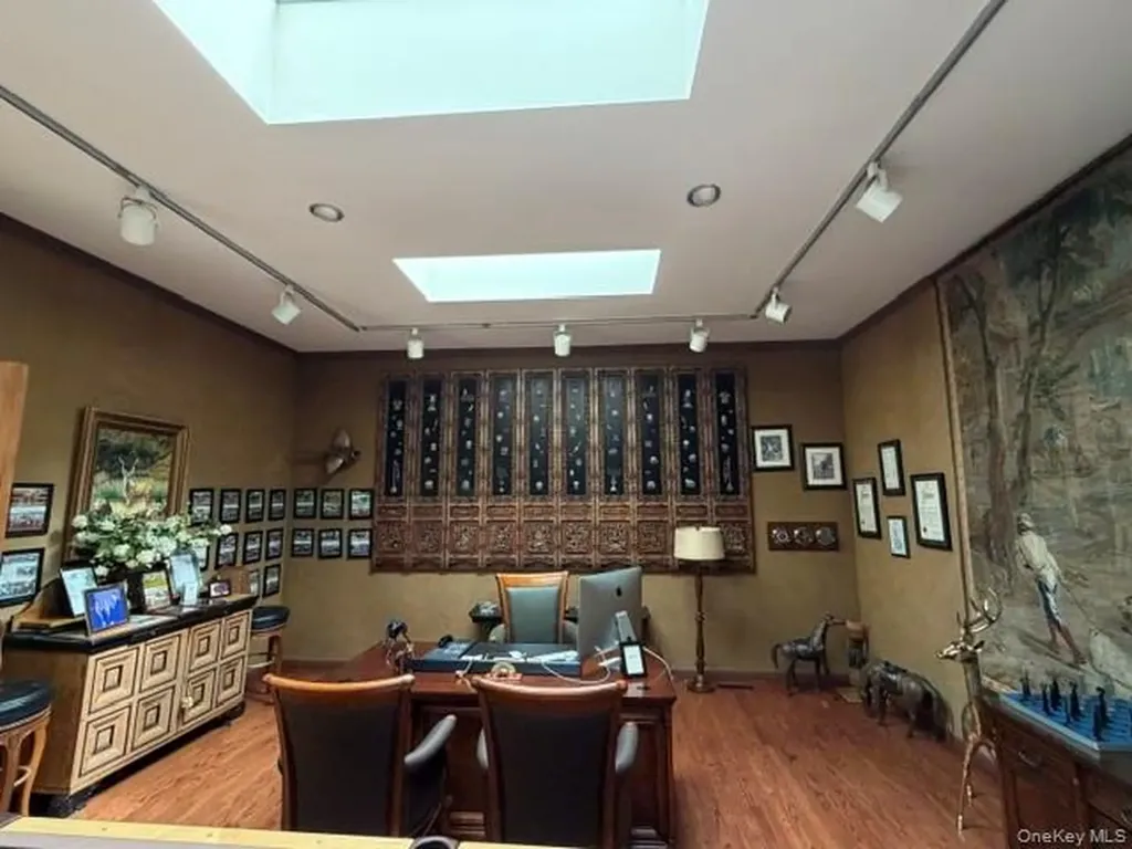 247 Barrett Road Lawrence NY 11559