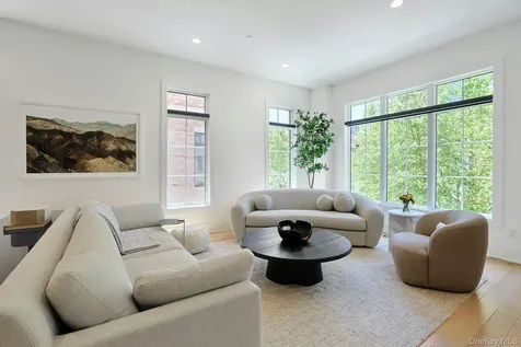 340 Horseman Boulevard Sleepy Hollow NY 10591
