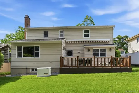 7 Lawrence Court Syosset NY 11791