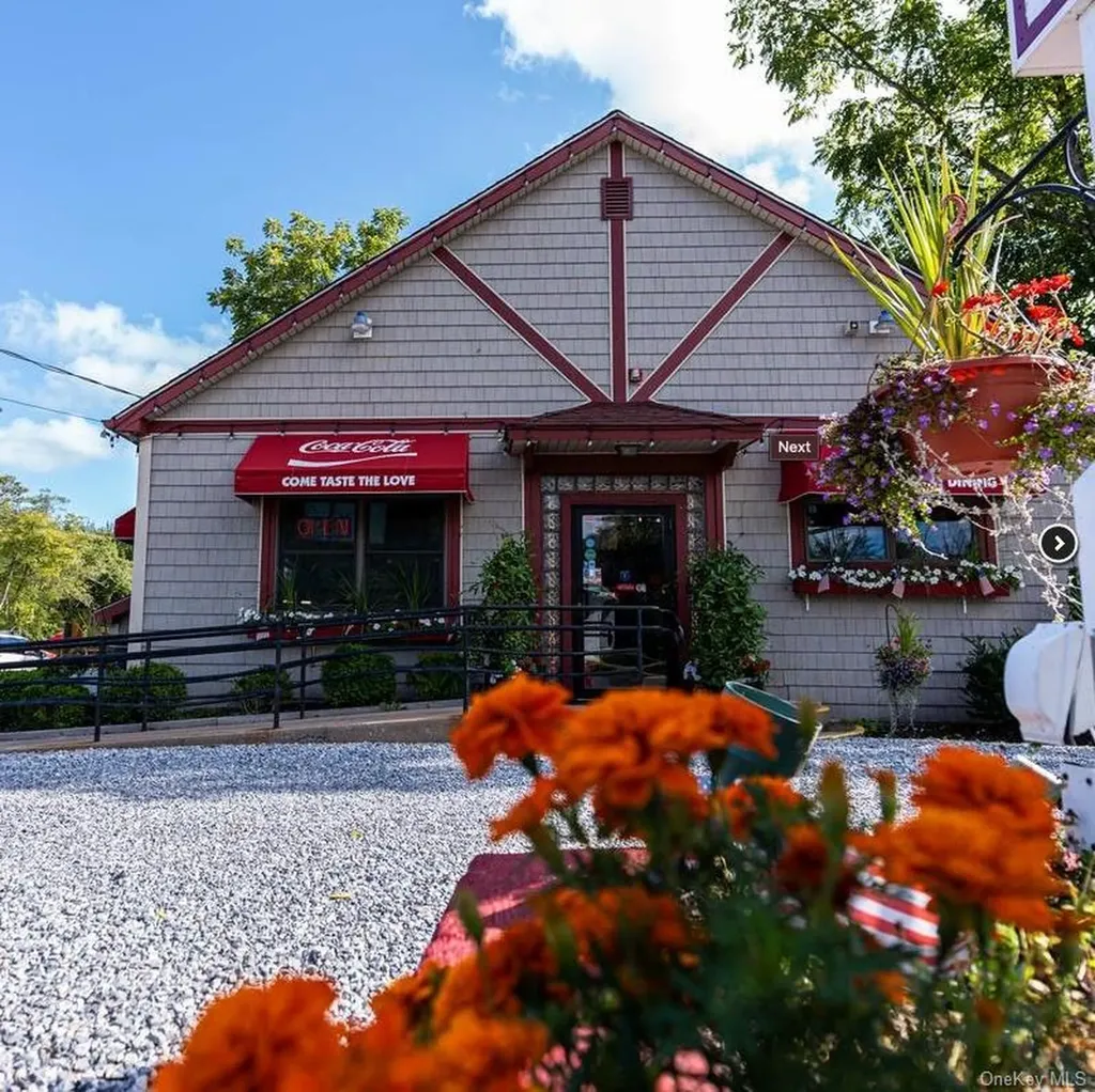 1111 W Main Street Riverhead NY 11901