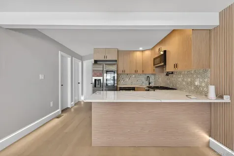 147-72 Huxley Street Rosedale NY 11432