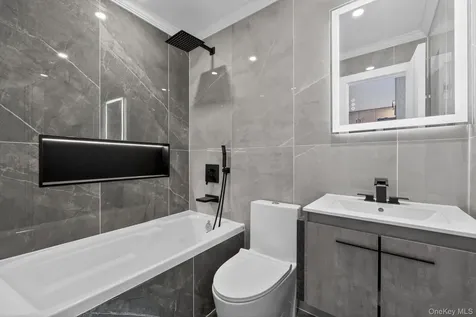 147-72 Huxley Street Rosedale NY 11432