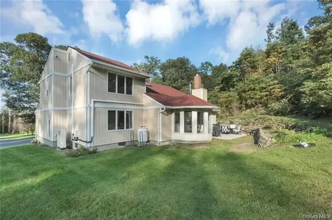 63 Whitetail Run Chester NY 10918