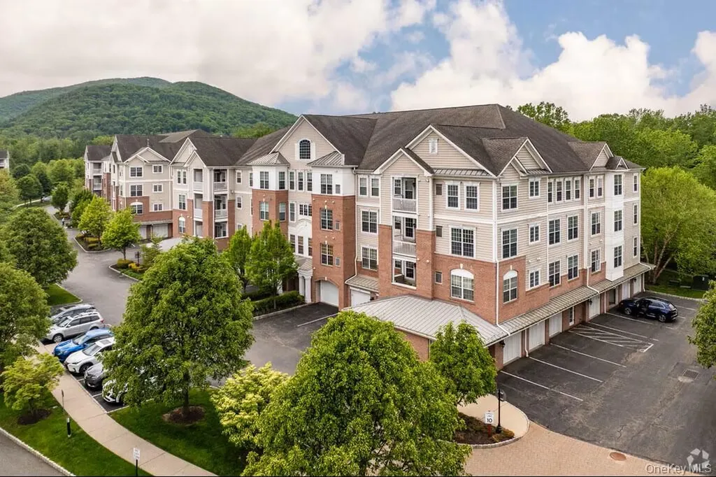 811 Regency Drive Fishkill NY 12524