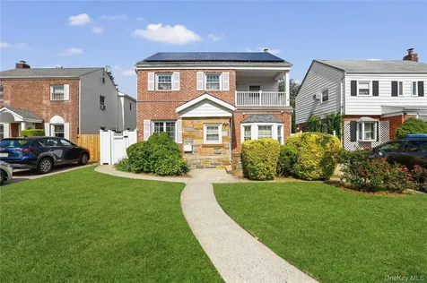 8339 252nd Street Bellerose NY 11426