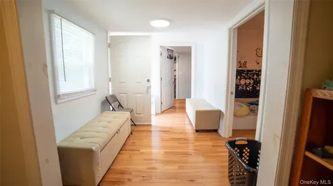 208 Woodhampton Drive White Plains NY 10603