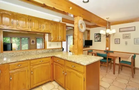 208 Woodhampton Drive White Plains NY 10603
