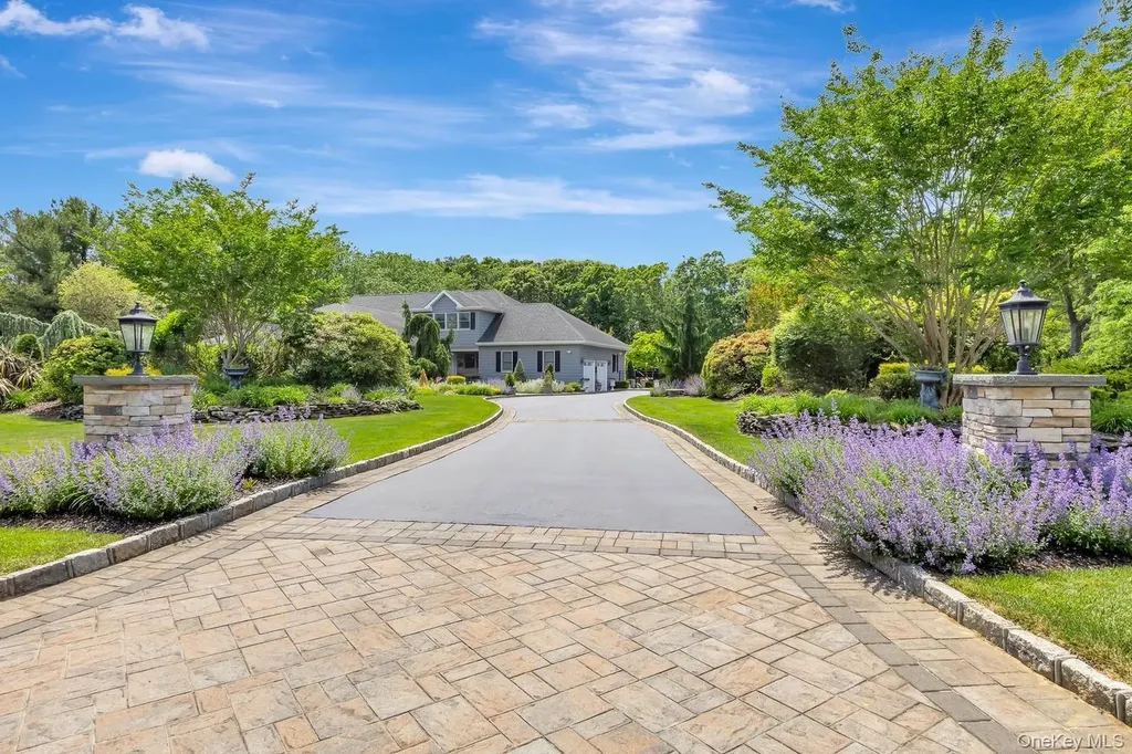 15 The Chase Saint James NY 11780