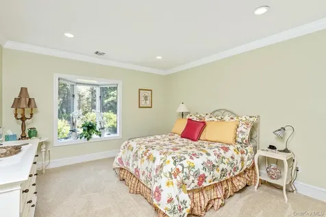 15 The Chase Saint James NY 11780