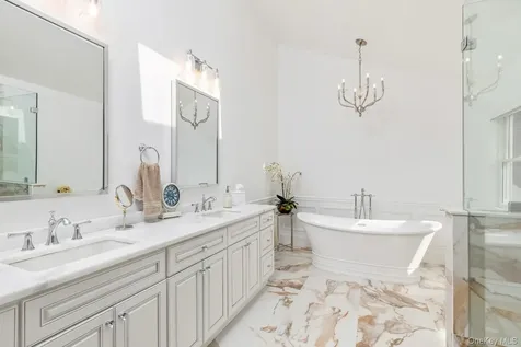 15 The Chase Saint James NY 11780