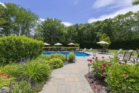 15 The Chase Saint James NY 11780